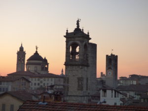 Il Campanone visto dalla Rocca